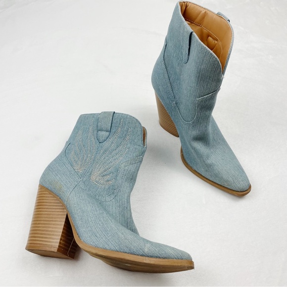 Denim Western Pointed Toe Boots - Picture 4 of 9